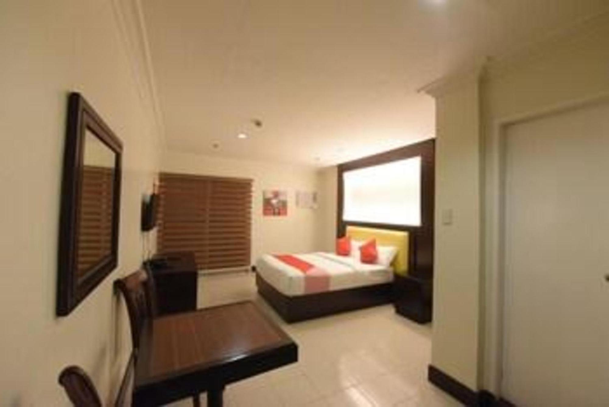 โอโย 115 นอร์ทริดจ์ แมนชั่น Hotel เกซอนซิตี้ ภายนอก รูปภาพ