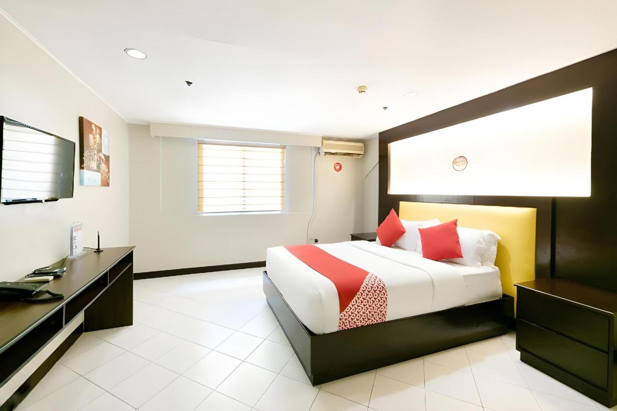 โอโย 115 นอร์ทริดจ์ แมนชั่น Hotel เกซอนซิตี้ ภายนอก รูปภาพ