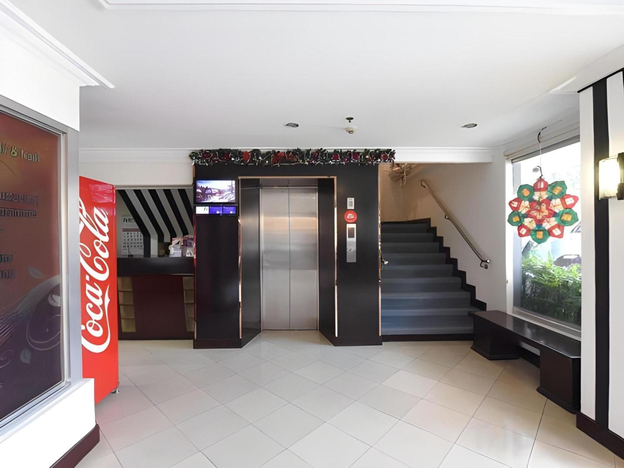 โอโย 115 นอร์ทริดจ์ แมนชั่น Hotel เกซอนซิตี้ ภายนอก รูปภาพ